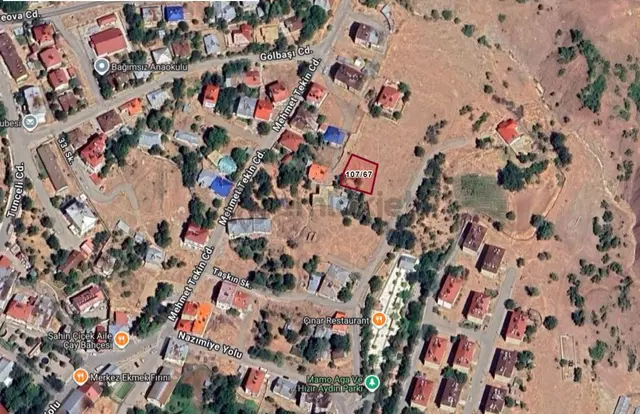 Nazımiye İlçe Merkezde 494 Metrekare İmarlı Arsa 4