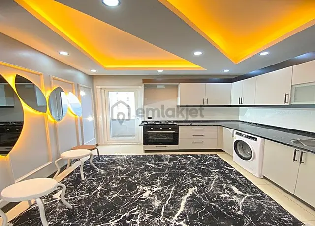 Ultra Lüx Site İçinde Yüksek Kira Garantili Satılık 3+1 Balkonlu 3