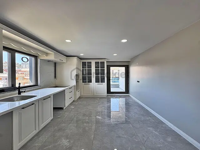 Cadde34 Yapı'dan Beylikdüzünde Sıfır Kapalı Otoparklı Ebeveyn Banyolu 140 M2 3+1! Arakat Daire!!! 2