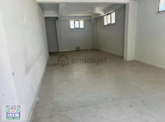 Arnavutköy Haraççıda Kiralık Düz Ayak 130 M2 Dükkan 3