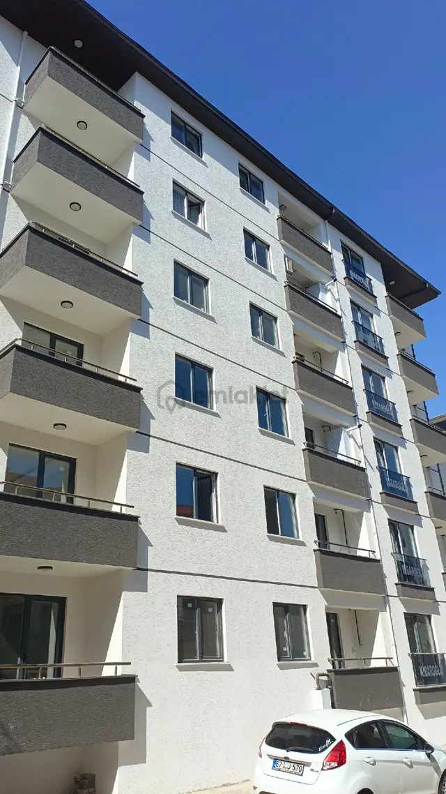 Tuzla Aydınlı Mah E. 5 .2 Km Uzaklıgında Kiralık 2+1 Asansörlü İskanlı Daire 3