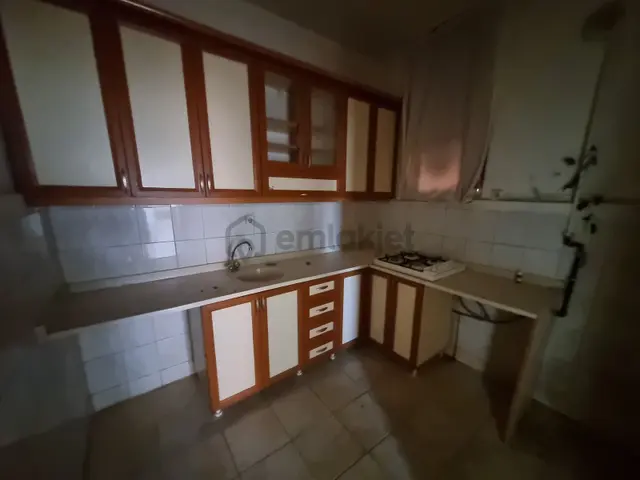Ragıp Tüzün Cadde Üzeri - Metroya 900 Metre - 1+1 Kiralık Daire 3