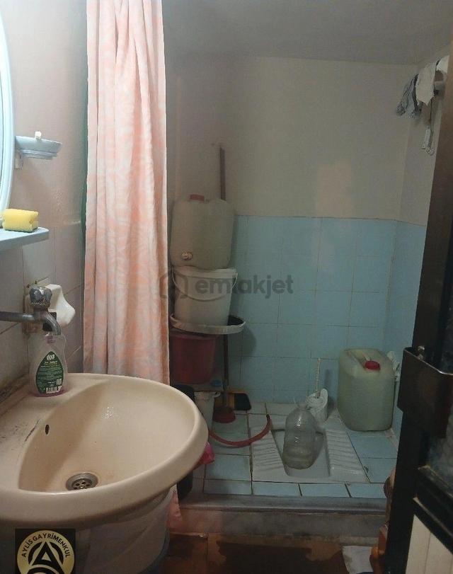 Ptt Evleri Bahçeköy Yolu Üzeri Devren Küçük Bakkal Ve Market (yatırım Fırsatıdır) 4
