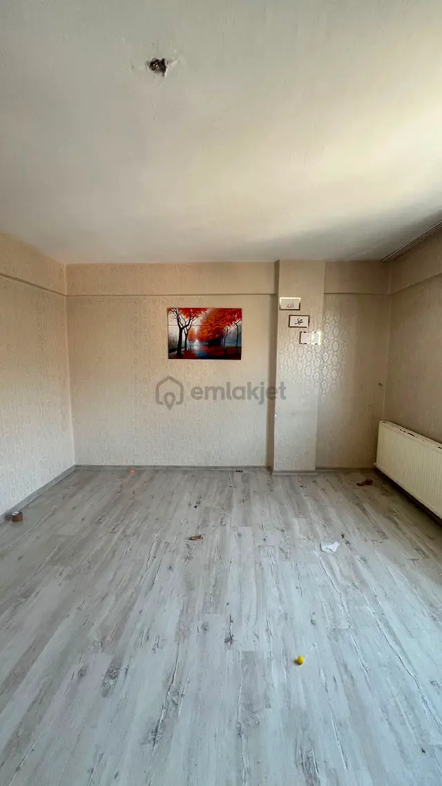 Ender Azim Emlak'tan Satılık Çift Daire Karadeniz Mahalesi Gop 2