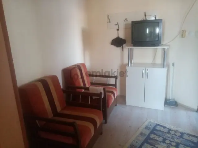Balıkesir Bahçelievler.demirdağ Emlaktan Eşyalı Kiralık 1+1 Daire 1