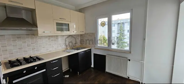 Konutkent Oyak 1 Sitesinde Önü Açık 2+1 Yapılı Satılık Daire 4
