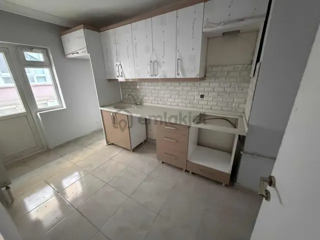 A L C Den Sincan Ankara Cad.üzeri 3+1 Yapılı Arakat Kiralık 2