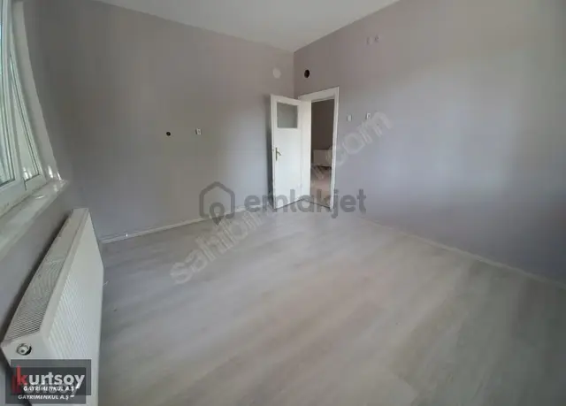 Terminal Karşısı, Geniş Bahçeli Müstakil Tarzında Kiralık Daire 3