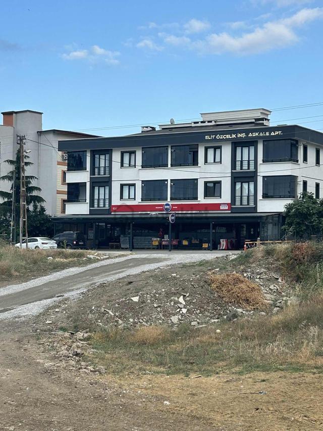 Aziz Işık Blv'ye 2. Parsel Deniz+doğa M. A+plus 1+1 5