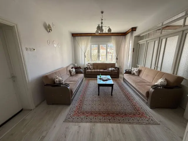 Özçelebi'den Hıdırlık Cadde Üzerinde Eşyalı Kiralık Daire 3+1 1