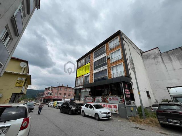 Ruşen Aydın Gayrimenkulden Kaynaşlı Merkezde Satılık Lüks Daire 5