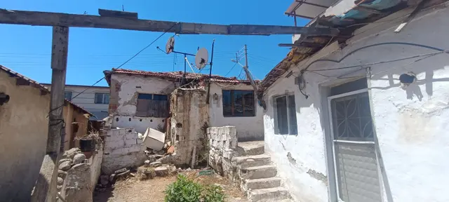 Karabağlar Umut Mh Çift Cephe 153m2 Arsada Bahçel Müstakil Evler 3