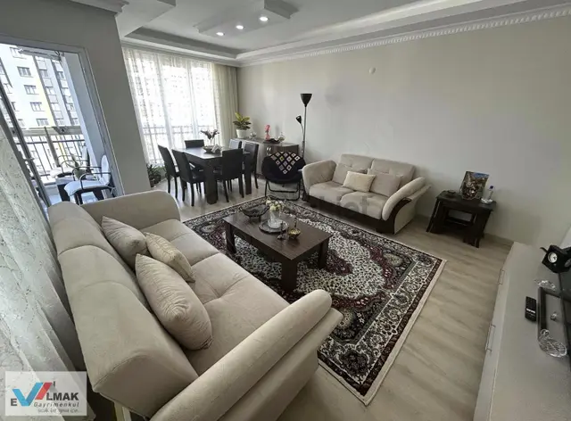 Evalmak'tan Fatih Mah.de Satılık 3+1 Göl Manzaralı Arakat Daire