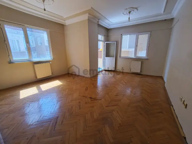 Güneyden Öz İş Bloklarında 3+1.120m2 Ara Kat Daire 1