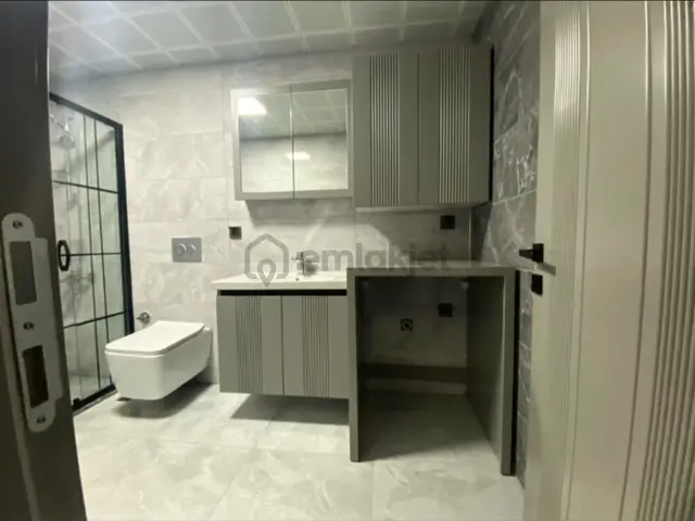 Akçay Emlak'tan Akşehir Yarenler Mahallesinde Garajlı Ara Kat Sıfır Satılık 3+1 Daire 3