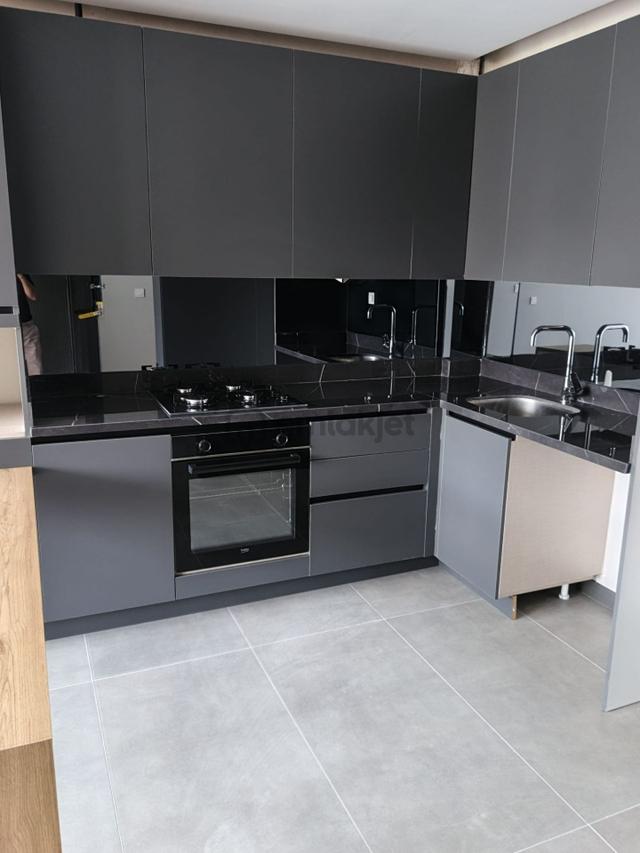 Cadde Üzerinde Yüzme Havuzlu Güvenlikli Sosyal Alanlı Sitede 2+1 Sıfır Lüks Daire 5