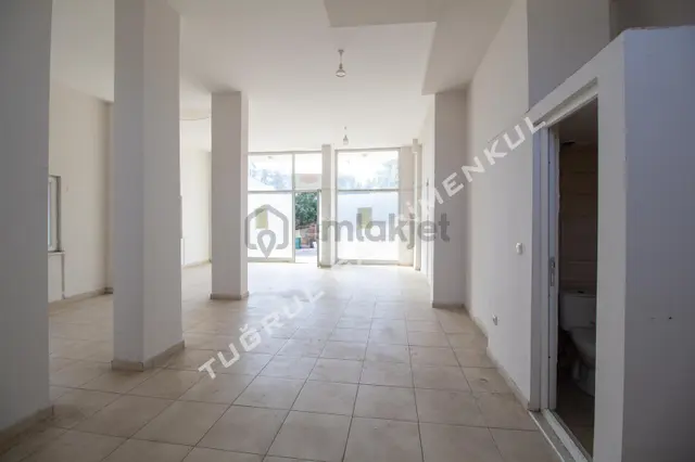 Çalı Gümüşlük'te Cadde Üstünde 75m2 Kiralık Dükkan 2