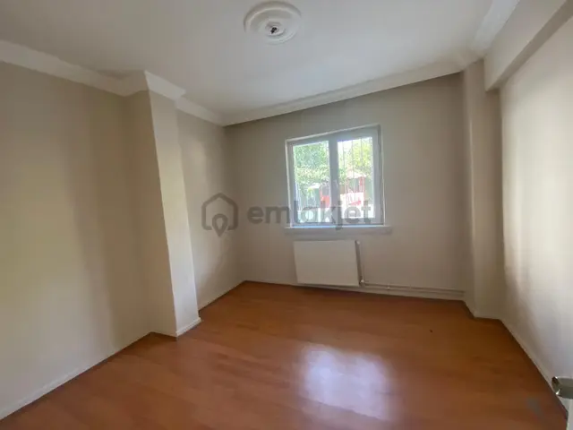 Öveçlerde Merkezi Konumda Uygun Fiyatlı Acil Satılık 3+1 Daire 2