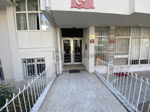 Öveçlerde Merkezi Konumda Uygun Fiyatlı Satılık 3+1 Daire 3