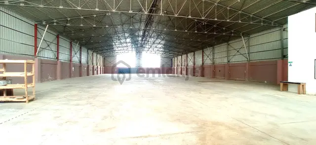 Zorlu Gayrimenkul'den İncirlik'te 2000m2 Kiralık Depo 4