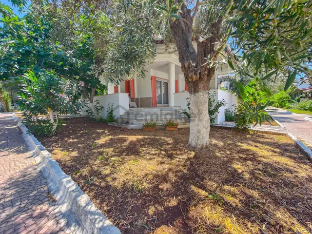 Akbük Merkezde Satılık Uygun Fiyatlı Villa Havuzlu Sitede 5
