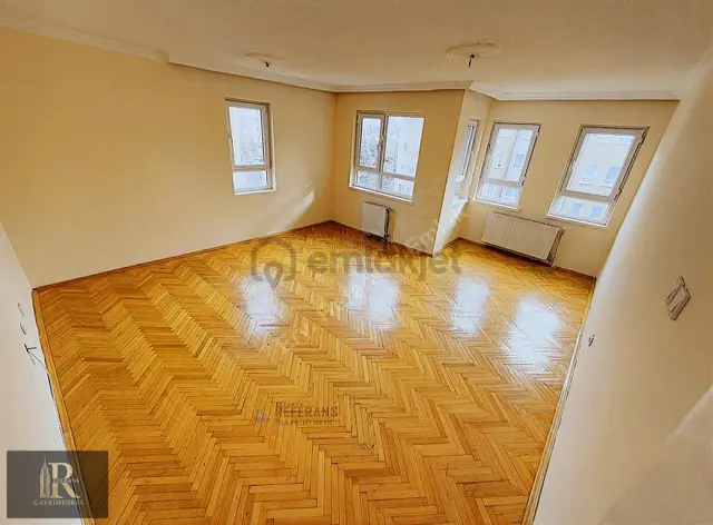 Metro Okul Pazar Yakını 3+1 Katta Site İçerisinde Kiralık Daire 3