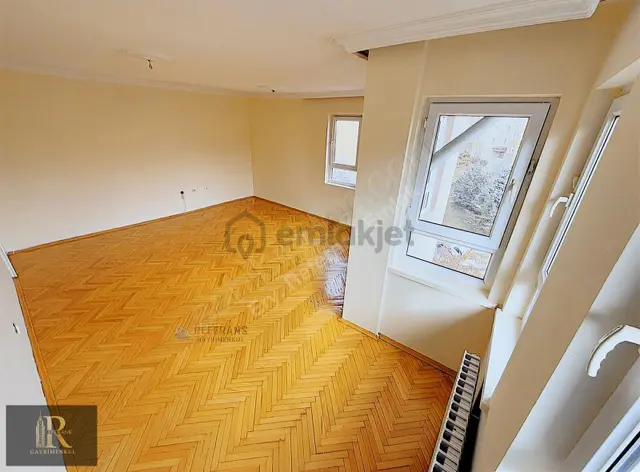 Metro Okul Pazar Yakını 3+1 Katta Site İçerisinde Kiralık Daire 4