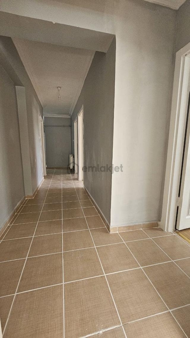 Alsancak'ta Ara Kat Açık Cephe 3+1 Kiralık Daire 4