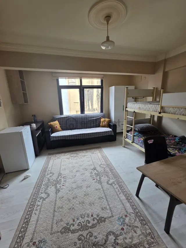 Taşçioğlu Emlaktan Kiralık Eşyalı Stüdyo Oda Şehrin Merkezinde Orta Cami Yanında 1