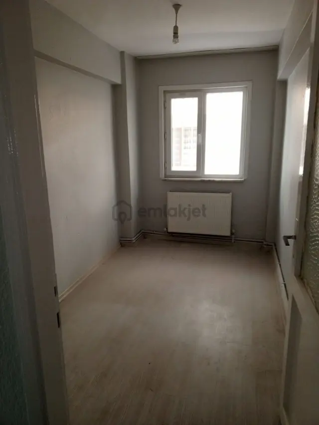 Konum Emlaktan Uncubozköy Mahallesi 2+1 Kapalı Mutfaklı Kiralık Dairemiz 4