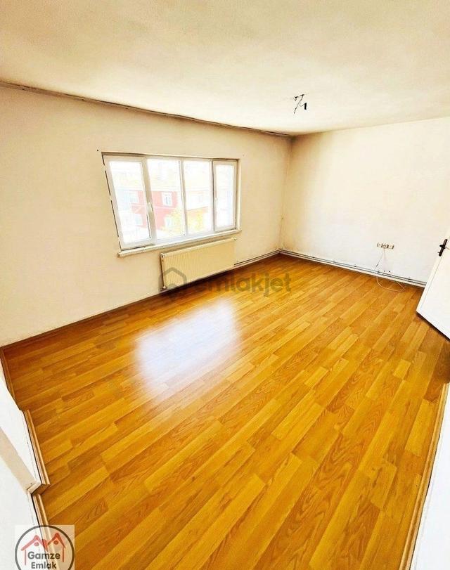 Gamze Emlak'tan Malazgirt'te^salon Bağımsız^katta Kup10 Daire! 2