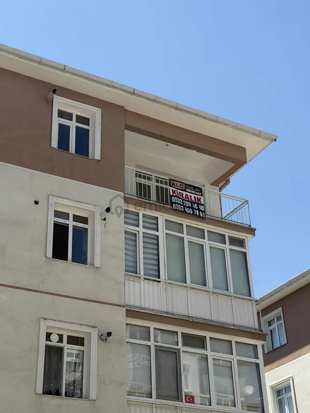 A L C Den G.o.p. Mahallesinde 3+1 Fiyatı Uygun Kiralık 4