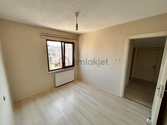 Turyap Soner'den Kiralık Merkezi Konumda 1+1 Daire 2