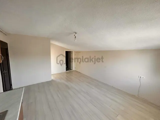 Turyap Soner'den Kiralık Merkezi Konumda 1+1 Daire 5