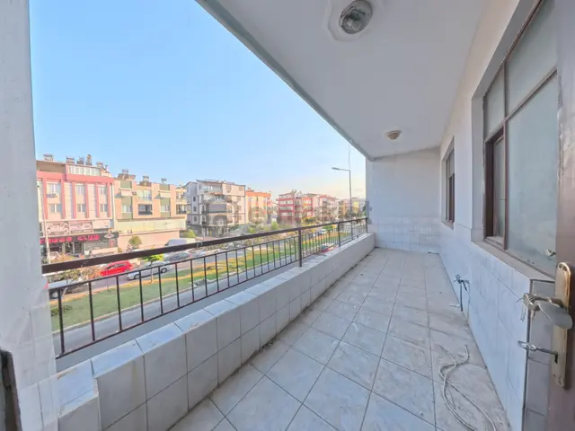 Tramvay Yakını Yeni Mahallede Kiralık 3+1 Daire | 4 Balkonlu Emsalsiz Genişlikte! 4