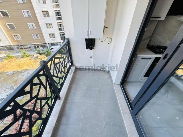 Yeni Mahallede 3 Yaşında 2+1 Kapalı Mutfaklı Ara Kat Fırsatı 5