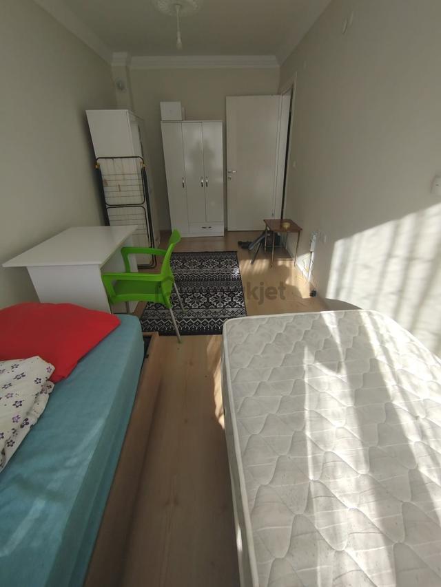 Ögretmen Evi Altında Bahceli Evler Mah 1+1 Kiralık Apart 5