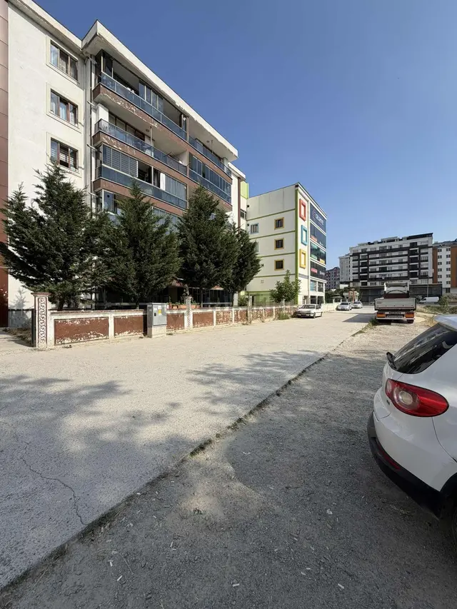 Çerkezköy'de Kizilpinar Mahallesi'nde Selimiye Okullar Yanı3+1 2