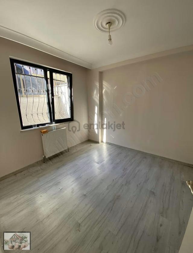Esatpaşa Mahallesinde Yönetmelige Göre Yapılmıs 2+2 Ters Dublex 4