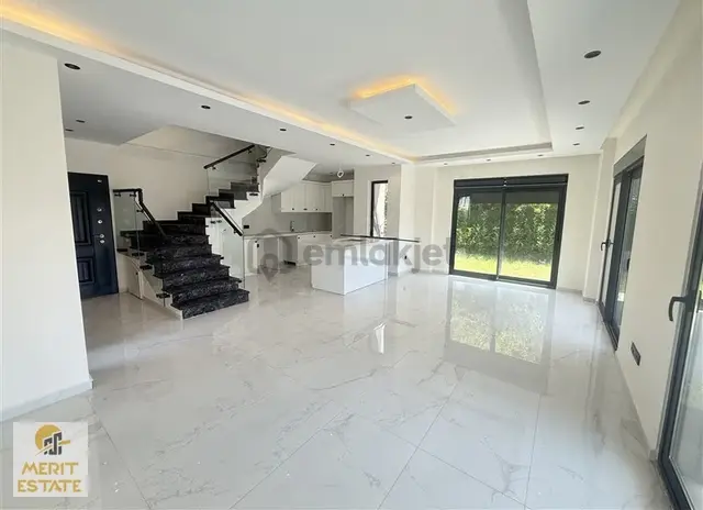 Konaklı Mah. Denize 250 Metre Mesafe Satılık Müstakil 3+1 Villa 2