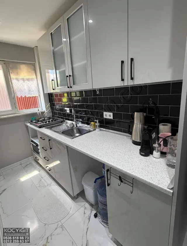 Ortaköyde Ana Caddeye 20 Mt Full Eşyali Çift Cepheli 1+1 Kiralık 3