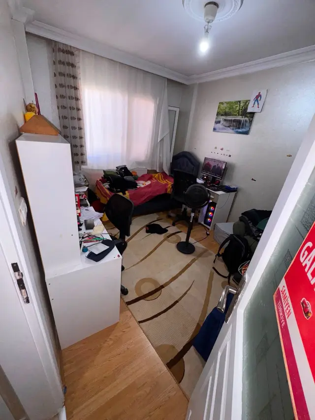 Acil Satılık Turgutlu Yıldırım Mahallesi Alankuyu Mevkisinde 125 M2 3+1 Doğalgazlı 15 Yıllık Daire 3