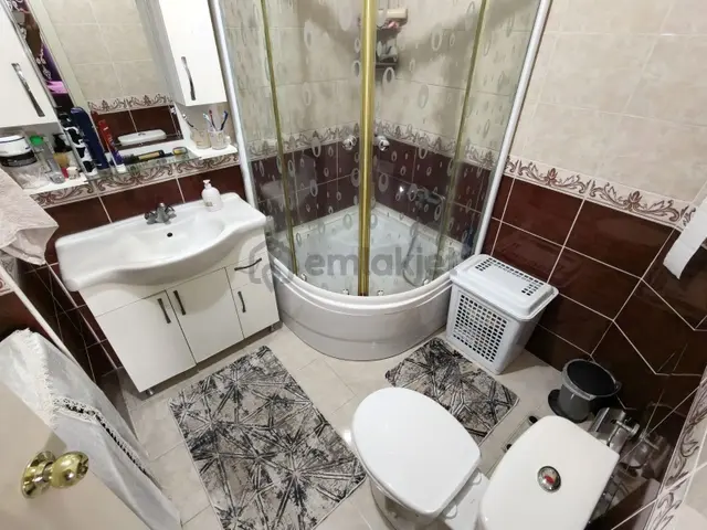 Emaks'tan/gökkuşağında/1.kat Konumunda Yüksek/ferah/3+1 3