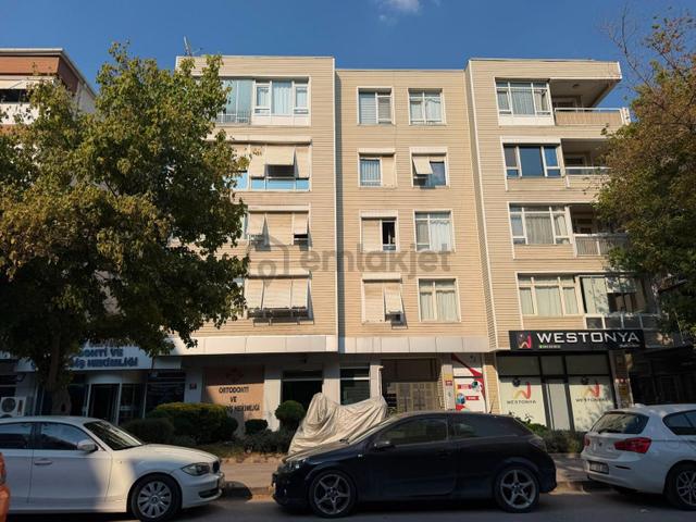Bahçelievler Taşkent Caddesi'nde Ferah, Üst Kat, 4+1 Kiralık 1