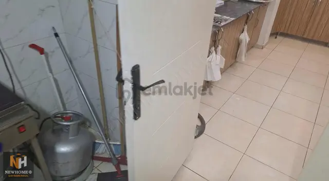 İşlek Cad Ye 50metre Dış Kullanık Alanı Mevcut 90m2 Dükkan 3