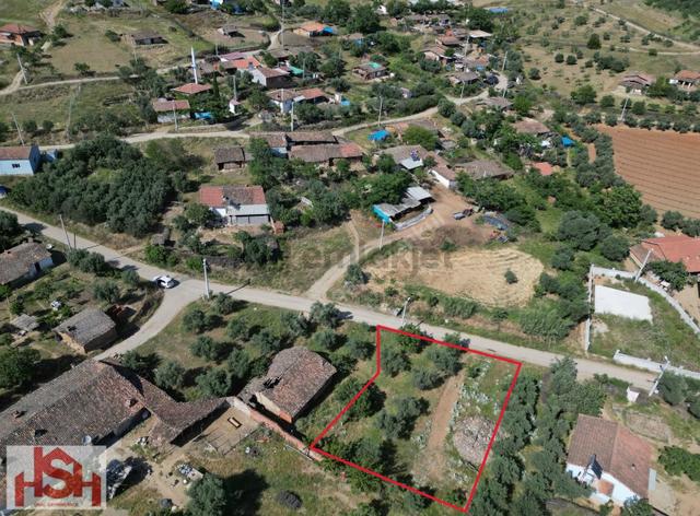 Uzundere Yoldan Yüksek Konumlu ''488m2'' İmarlı Arsa. 2