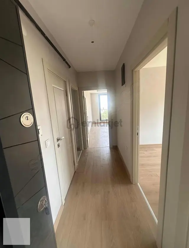 Atatürk Mahlesinde Satılık 2+1 Asansörlü 3
