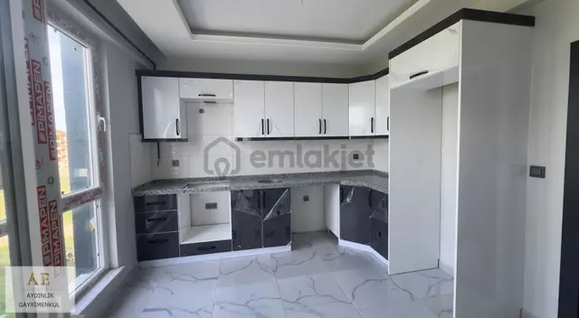 Aydınlık Emlaktan Cerrahta Satılık 2+1 Asansörlü Sıfır Daire 2