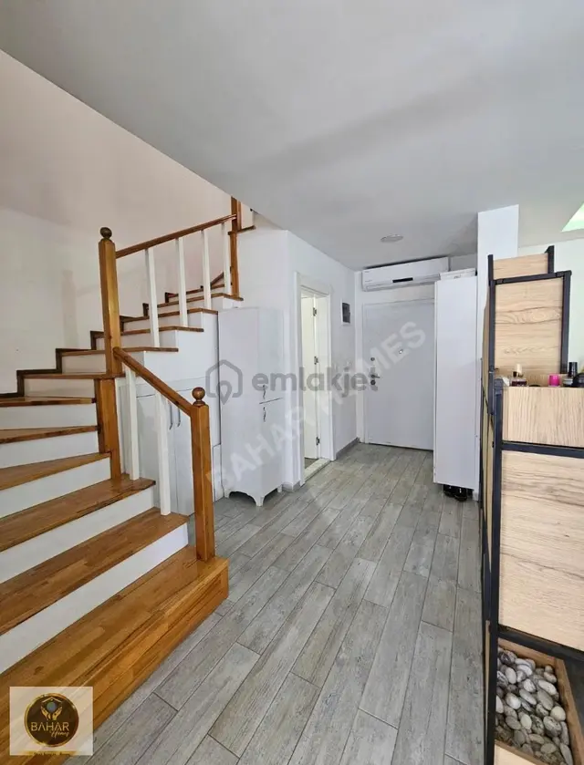 Denize 300m Havuzlu Tatil Sitesi 2