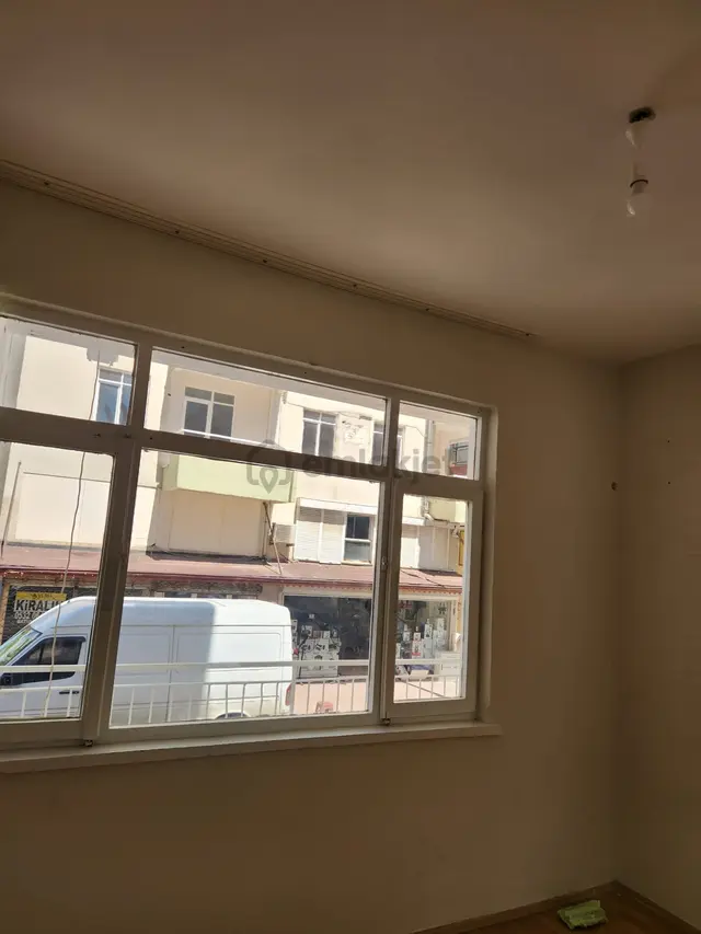 Merkez 'de Güllük Caddeye Yakın 90 M2 2+1 Daire 3